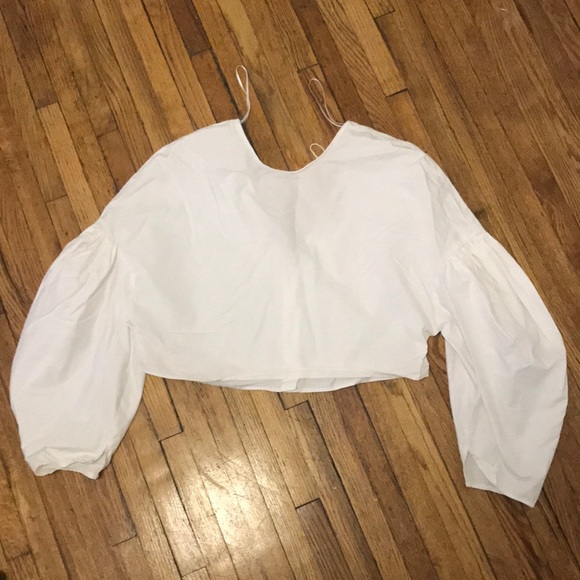 Zara Tops - Zara cream crop top size large
